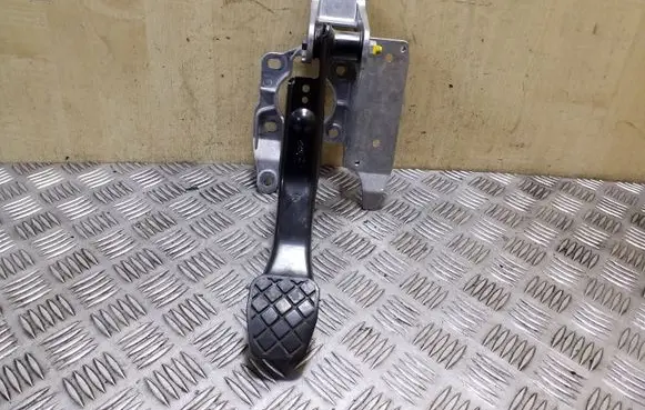 Volkswagen Polo V 6R Brake pedal 6R2721115 6R2721117