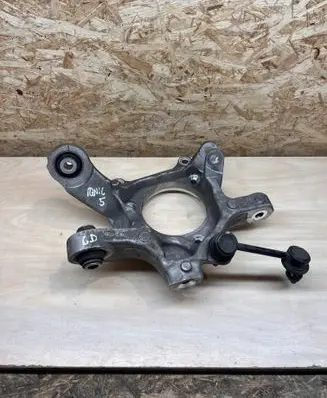 Rear wheel hub