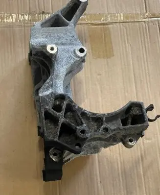 BMW X5 E70 Generator/alternator bracket 7802639