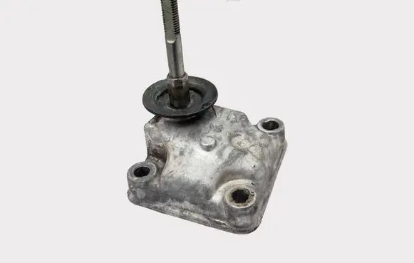 Gearbox mounting bracket
