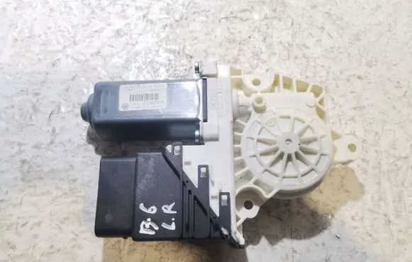 Volkswagen PASSAT B6 Front door window regulator motor 3C9959703