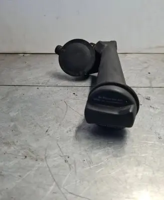 Volkswagen Transporter - Caravelle T4 Oil fill pipe 074115308B