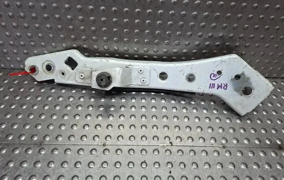 Renault Megane III Headlight/headlamp mounting bracket S26309178 6251306E
