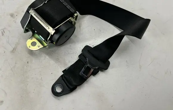 Maserati Ghibli Rear seatbelt 6700174370