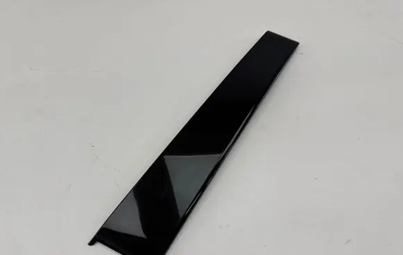 Hyundai Santa Fe Rear door glass trim molding 83250S1000