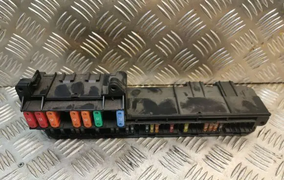BMW 5 E60 E61 Fuse box set 6957330