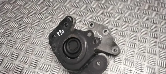 Volvo V70 Gearbox mount 31401507 30784277