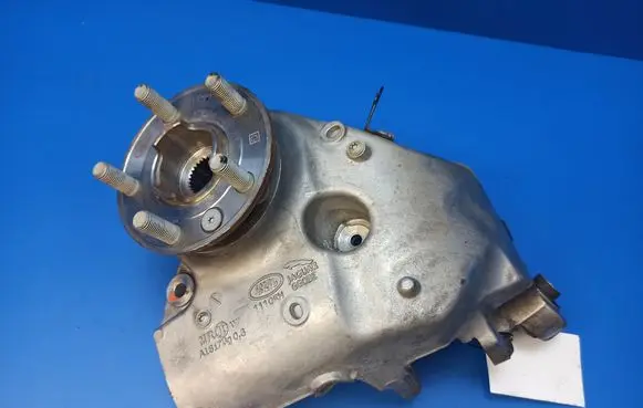 Land Rover Evoque II Rear wheel hub K8D25A968AA