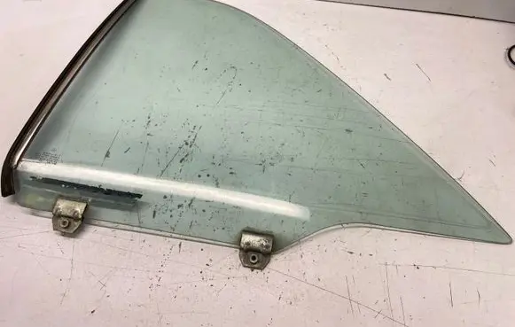 Mercedes-Benz E W124 Rear side window A1246700910 1246700910 A1246701710