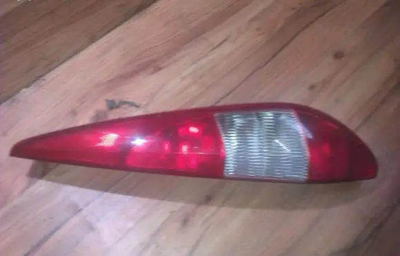 Ford Mondeo Mk III Rear/tail lights