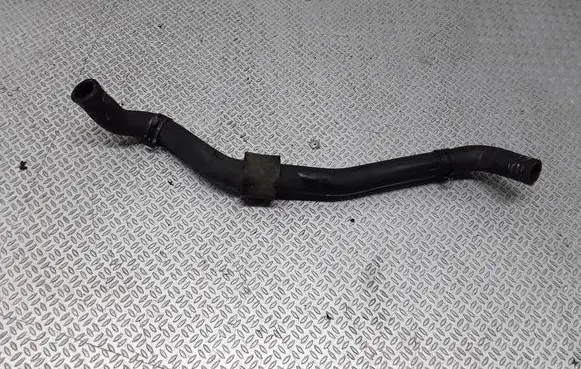 Volkswagen Touran I Engine coolant pipe/hose