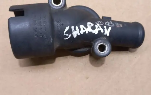 Thermostat/thermostat housing