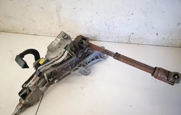 Volvo V70 Steering wheel axle P31202090