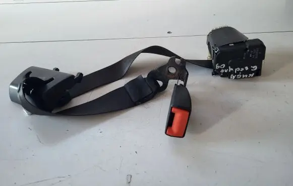 Ford Kuga I Middle seatbelt (rear) 4M51A611B68BA