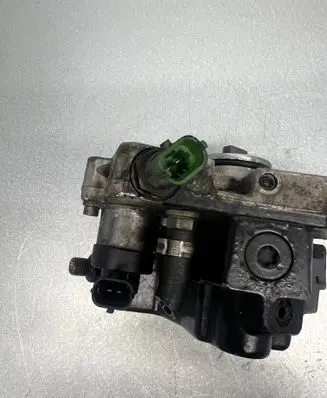 Volvo XC90 Fuel injection high pressure pump 31303475