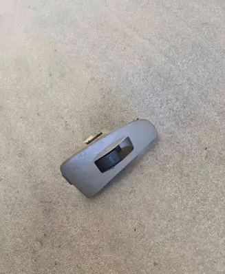 Toyota Avensis T250 Electric window control switch