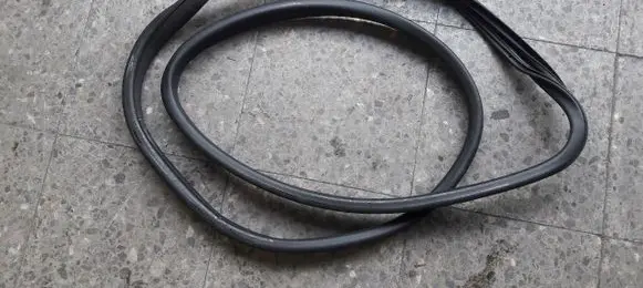 Opel Karl Rubber seal rear door 