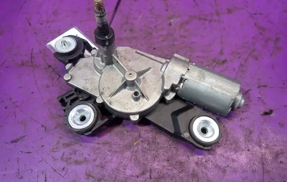 Mazda 3 I Rear window wiper motor