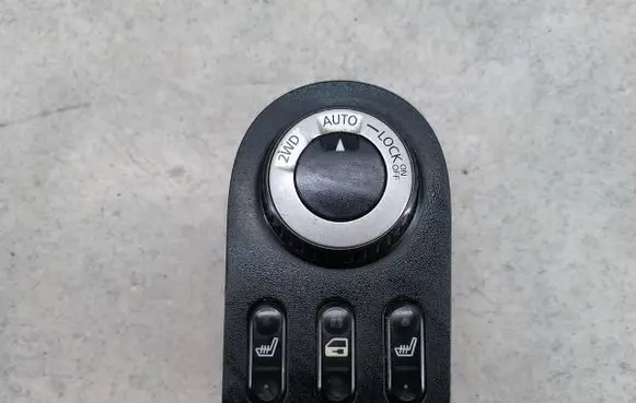 Nissan Qashqai+2 Other switches/knobs/shifts 96912JD61A