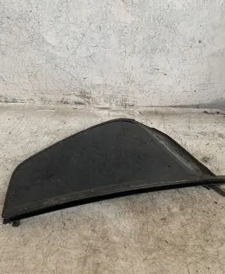 Volkswagen Golf VII Rear vent window glass 