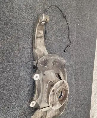 BMW 6 F12 F13 Front wheel hub 6777752