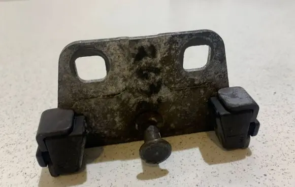 BMW 5 E39 Loading door lock loop/hook striker 