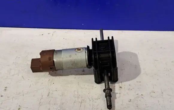 Volvo XC60 Seat adjustment motor C06710106