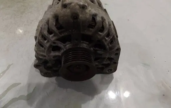 Skoda Fabia Mk2 (5J) Generator/alternator 03D903025J