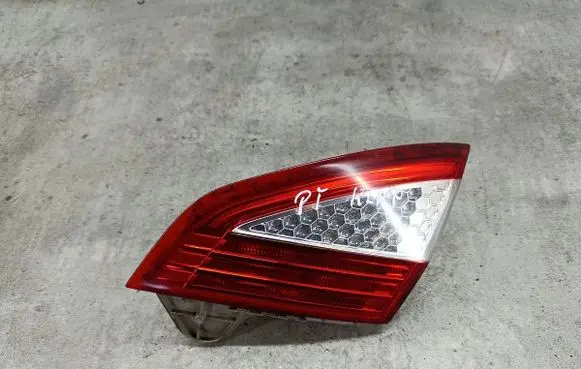 Ford Mondeo MK IV Tailgate rear/tail lights
