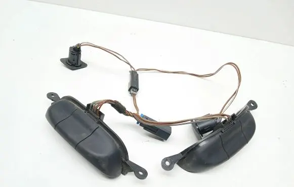 Steering wheel buttons/switches