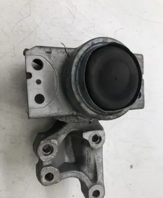 Peugeot 3008 I Engine mount bracket 9681855180