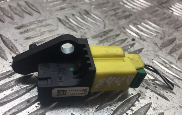 Volkswagen PASSAT B6 Airbag deployment crash/impact sensor 5N0959351B 8444