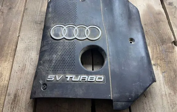 Audi A6 S6 C5 4B Engine cover (trim) 058103724E
