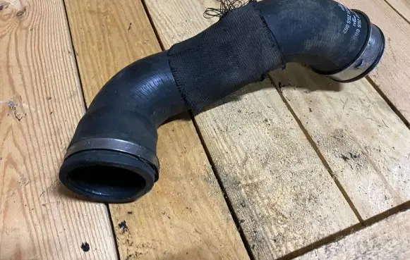 Mercedes-Benz E W211 Intercooler hose/pipe A2115200401 2115200401