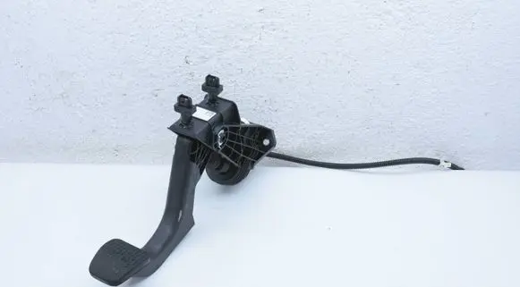 Mercedes-Benz Vito Viano W447 Clutch pedal A4472901200 20171217 0163069