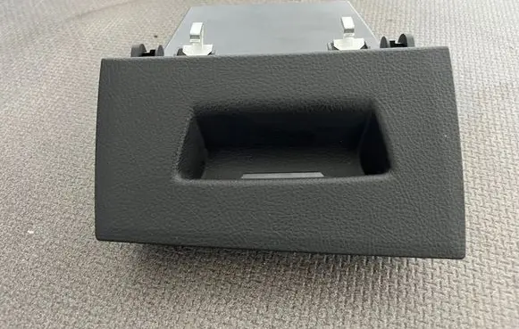 BMW 1 F20 F21 Dashboard storage box/compartment 9211311 9211310