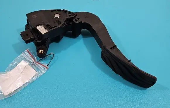 Renault Megane IV Accelerator throttle pedal 180023067R IMPRK1440206