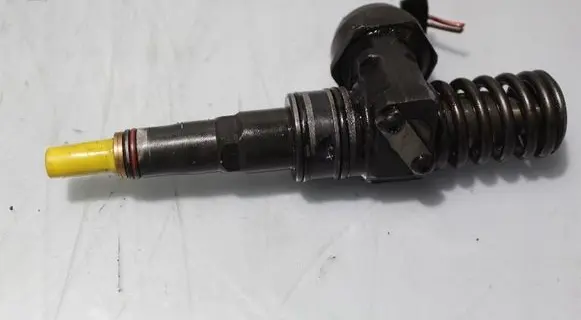 Volkswagen Phaeton Fuel injector 0414720220