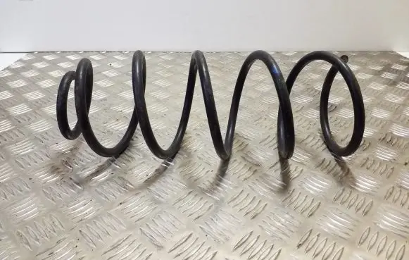 Volkswagen Golf IV Front coil spring