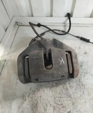 BMW 7 E65 E66 Front brake caliper 6030348