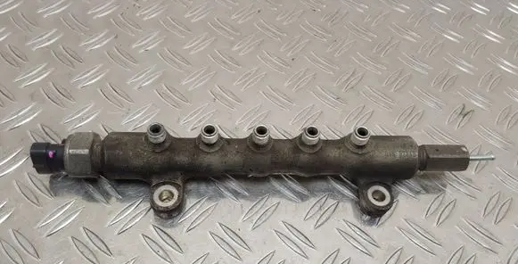 Toyota Corolla Verso AR10 Fuel main line pipe