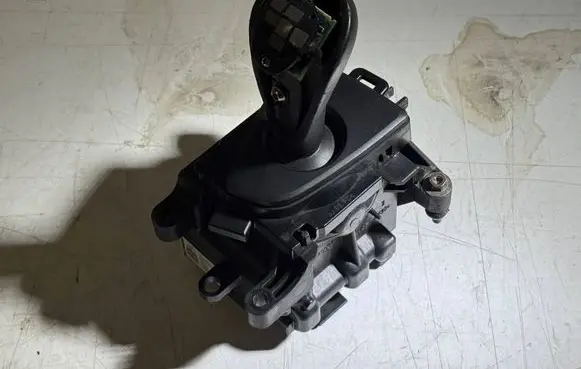 Gear shifter/selector