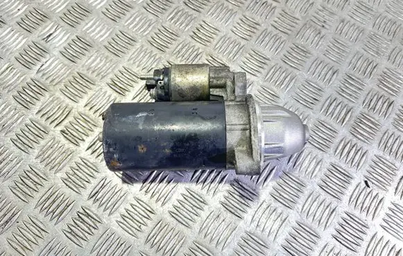 Mercedes-Benz E W211 Starter motor A0051516601 0001109250