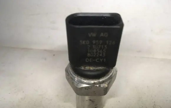 Skoda Rapid (NH) Air conditioning (A/C) pressure sensor 5K0959126
