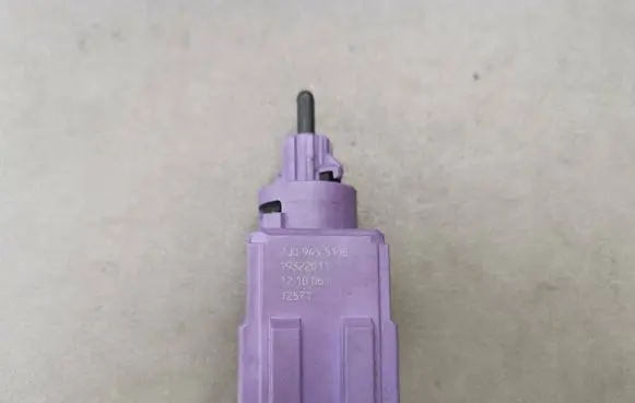 Audi A3 S3 8L Brake pedal sensor switch 1J0945511E 19322011