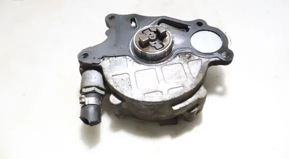 Audi A4 S4 B8 8K Vacuum pump