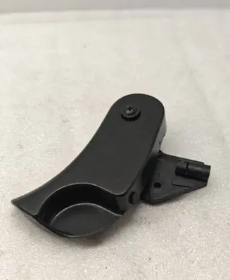 BMW 3 E46 Engine bonnet (hood) release handle 8223163