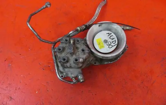 Audi 80 90 B3 Fuel distributor 0438100151 034133353K 0438120210