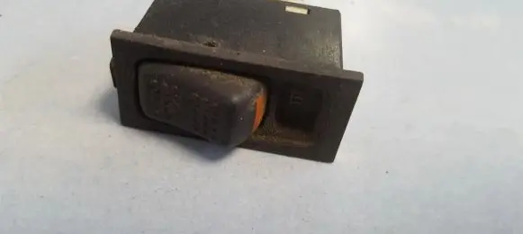 Ford Sierra Windscreen/window heater switch 83BG18C621AA