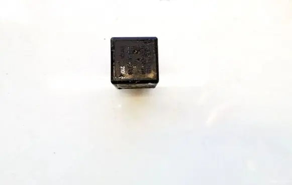 Opel Zafira A Other relay 90464760 v23134-k52-x220